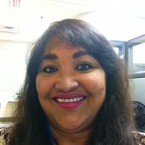 Meet your Posher, Debra